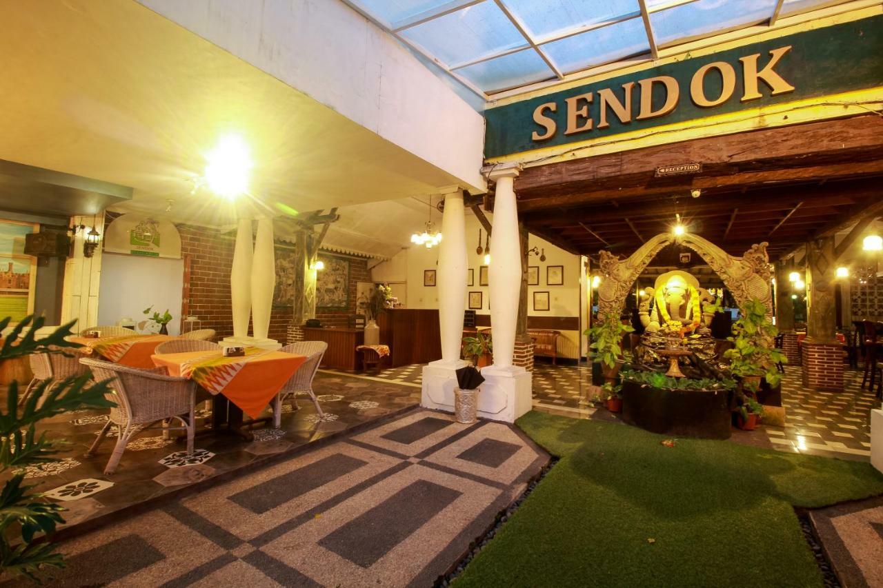 Sendok Hotel Mangsit Bagian luar foto